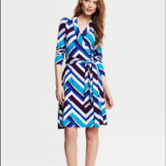 Medium to large banana republic wrap dress - Picture 1 of 5
